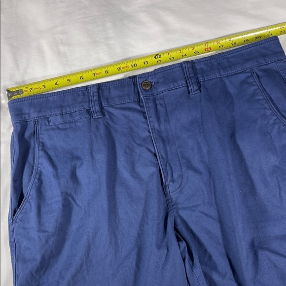 Foundry mens cobalt blue elastic flat front 9.5" inseam chino shorts - size 42 - Picture 10 of 10